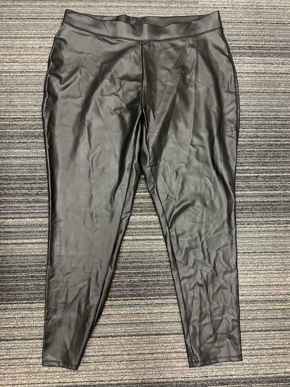 NEW Ashley Stewart Faux Leather pants/ legging PLUS size 22/24 black